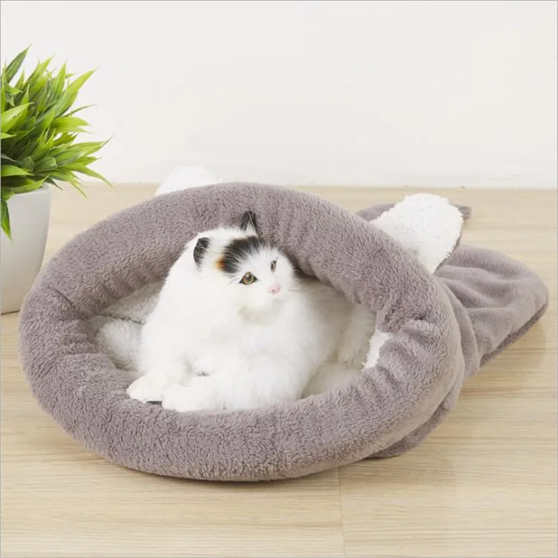 Lovely small Dogs Cats Sleeping Bags Warm Pet Kennel Bed Super Soft Short Plush Pet Mat for Puppy Dogs Cats M L Size Available
Lovely small Dogs Cats Sleeping Bags Warm Pet Kennel Bed Super Soft Short Plush Pet Mat for Puppy Dogs Cats M L Size Available