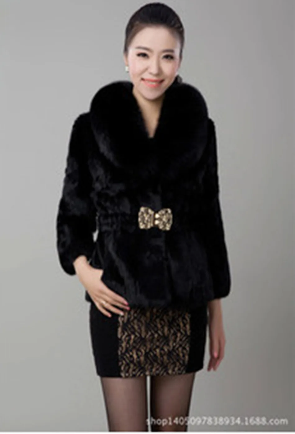 New Women Faux Fox Fur Coats Plus Size S-4XL Winter Warm Short Furry Fake Fur Jackets Female Elegant Casual Outwear
New Women Faux Fox Fur Coats Plus Size S-4XL Winter Warm Short Furry Fake Fur Jackets Female Elegant Casual Outwear