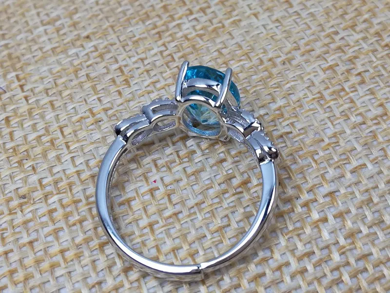 KJJEAXCMY fine jewelry 3-carat natural topa stone lady ring 925 pure silver inlaid chrysanthemum hot sell style
KJJEAXCMY fine jewelry 3-carat natural topa stone lady ring 925 pure silver inlaid chrysanthemum hot sell style