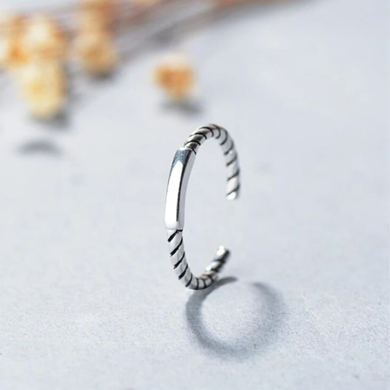 Sole Memory Retro Thai Silver Personality Geometry Thread Exquisite 925 Sterling Silver Female Resizable Opening Rings SRI233
Sole Memory Retro Thai Silver Personality Geometry Thread Exquisite 925 Sterling Silver Female Resizable Opening Rings SRI233
