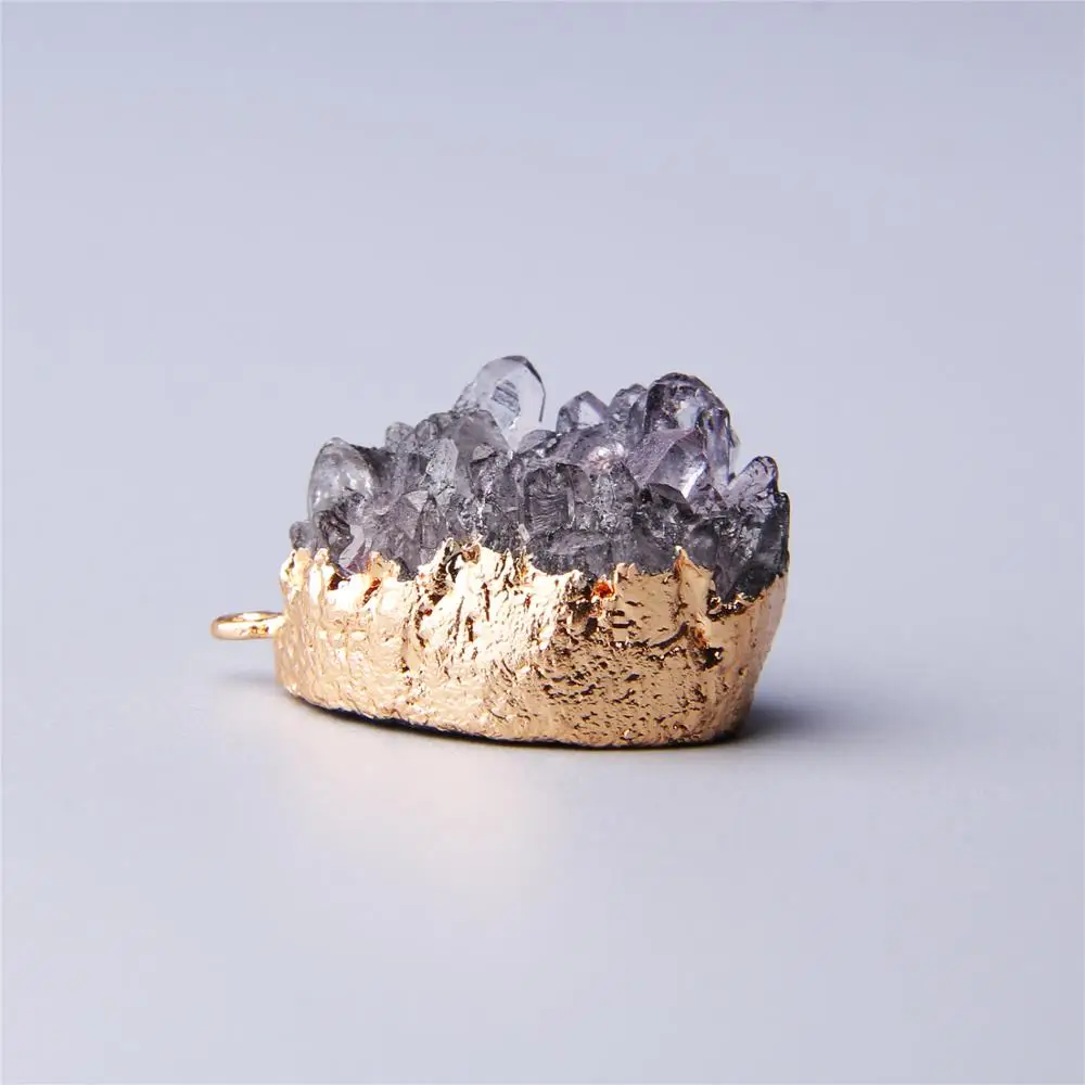 Women's Natural gray Druzy Stone Pendant charm Gem Stone Statement Natural agates Pendant druzy Charm DIY gift women wholesale
Women's Natural gray Druzy Stone Pendant charm Gem Stone Statement Natural agates Pendant druzy Charm DIY gift women wholesale