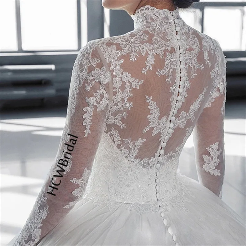 Hot Selling Ball Gown Muslim Wedding Dresses High Neck Long Sleeve Gorgeous Lace Tulle See Through Bridal Dress Custom Made
Hot Selling Ball Gown Muslim Wedding Dresses High Neck Long Sleeve Gorgeous Lace Tulle See Through Bridal Dress Custom Made