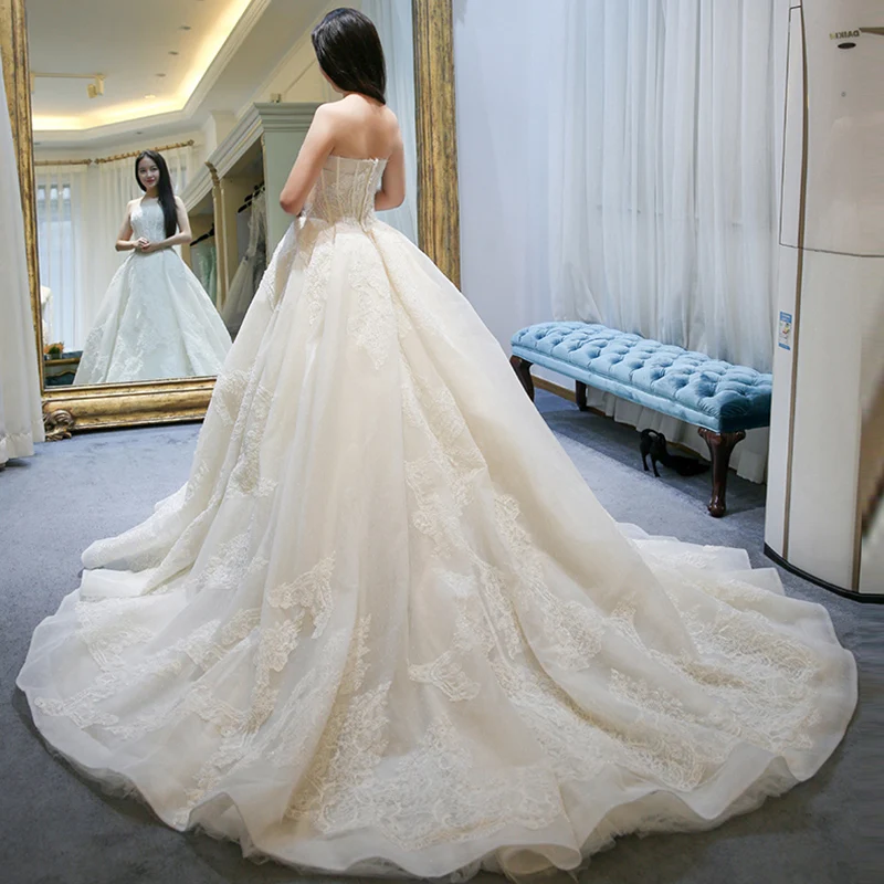 New Arrival Flowers Appliques Pattern Lace Boat Neck Princess Wedding Gowns Sleeveless Vestidos De Novia
New Arrival Flowers Appliques Pattern Lace Boat Neck Princess Wedding Gowns Sleeveless Vestidos De Novia