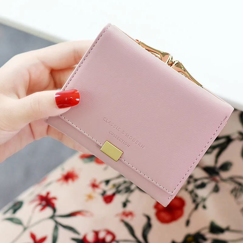 Wholesale hot salelady wallet, short Japanese and Korean version three folding wallet, zero wallet, women's wallet
Wholesale hot salelady wallet, short Japanese and Korean version three folding wallet, zero wallet, women's wallet