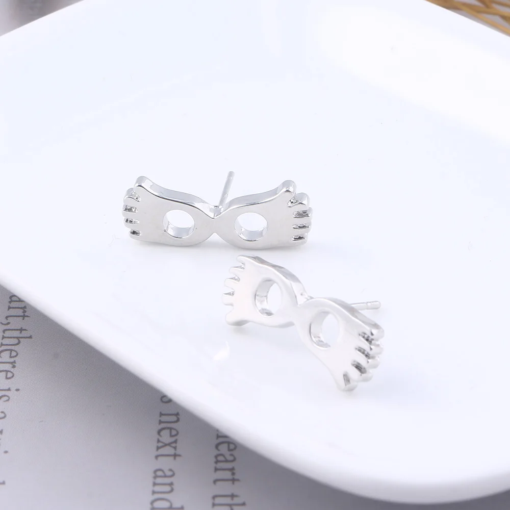 SG HP Luna Lovegood Glasses Female Earrings Hermione Time Turner Hourglass Drop Earrings Lady Kids Fashion Jewelry Gift
SG HP Luna Lovegood Glasses Female Earrings Hermione Time Turner Hourglass Drop Earrings Lady Kids Fashion Jewelry Gift