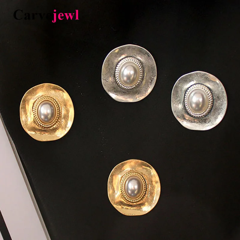 Carvejewl new vintage pearl stud earring Burnished silver plated simple metal wind personality Korean earrings for women jewelry
Carvejewl new vintage pearl stud earring Burnished silver plated simple metal wind personality Korean earrings for women jewelry