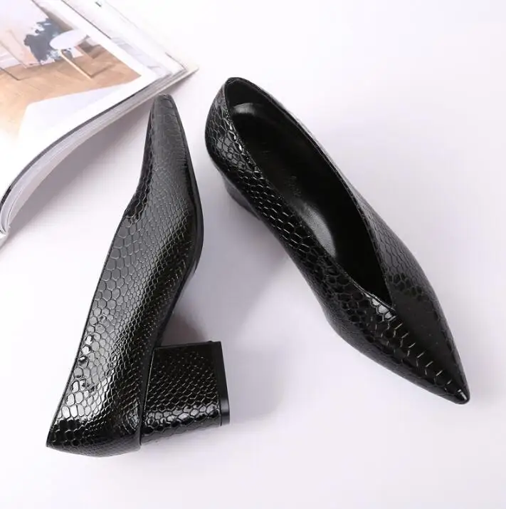 2022 New Crocodile Pattern Designer Vintage Evening Shoes Ladies Fashion Pointed Toe V Cut Woman Shoes High Heel Pumps Sexy C076
2022 New Crocodile Pattern Designer Vintage Evening Shoes Ladies Fashion Pointed Toe V Cut Woman Shoes High Heel Pumps Sexy C076