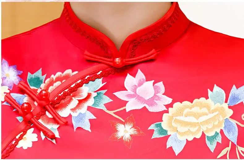 2019 Sexy Long Cheongsam Traditional Chinese style Short Sleeve Dress Womens Summer Rayon Qipao Slim Party Dresses Vestido
2019 Sexy Long Cheongsam Traditional Chinese style Short Sleeve Dress Womens Summer Rayon Qipao Slim Party Dresses Vestido