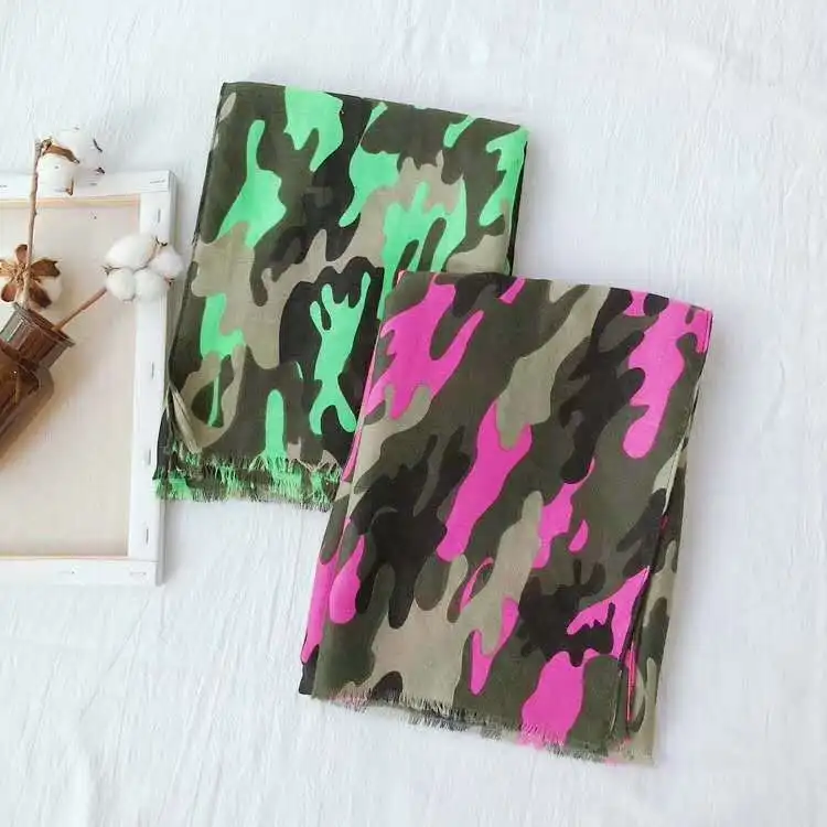 2020 Ladies Fashion Army Camouflage Tassel Viscose Shawl Scarf Winter Muffler Headband Foulard Sjaal Wrap Hijab Snood 180*90Cm
2020 Ladies Fashion Army Camouflage Tassel Viscose Shawl Scarf Winter Muffler Headband Foulard Sjaal Wrap Hijab Snood 180*90Cm