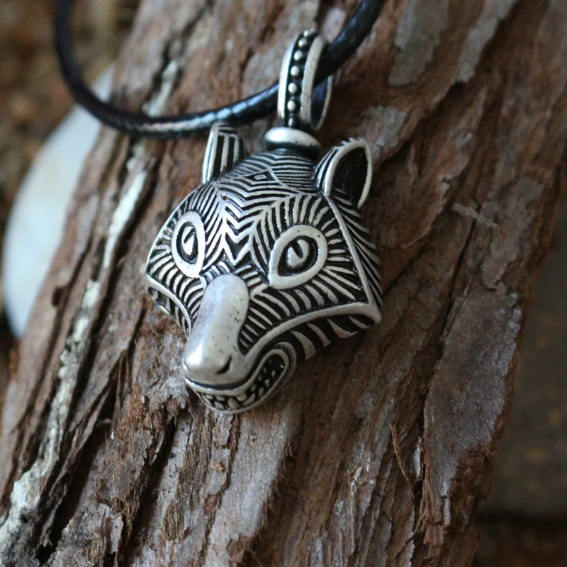 lanseis20pcs Wolf amulet Pendant. Wolf Fenrir pendant Viking Wolf Head pendant Animal totem Guardian totem Spirit Keeper
lanseis20pcs Wolf amulet Pendant. Wolf Fenrir pendant Viking Wolf Head pendant Animal totem Guardian totem Spirit Keeper