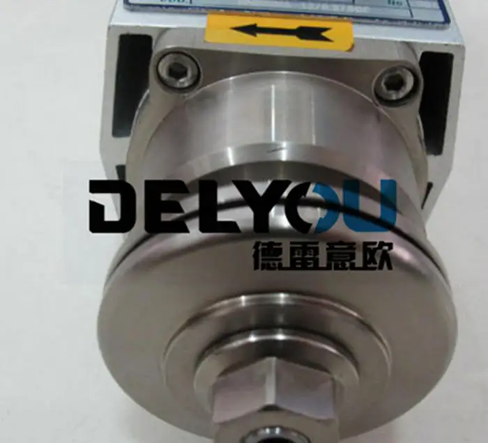 0.37KW edge banding machine head high speed motor motor block edge machine woodworking machinery fittings
0.37KW edge banding machine head high speed motor motor block edge machine woodworking machinery fittings