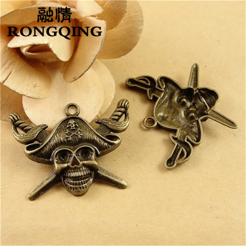 RONGQING Vintage Bronze 35*45MM 40pcs/lot Pirate Charms Pirate Pendant Skull Jewelry Accessories
RONGQING Vintage Bronze 35*45MM 40pcs/lot Pirate Charms Pirate Pendant Skull Jewelry Accessories