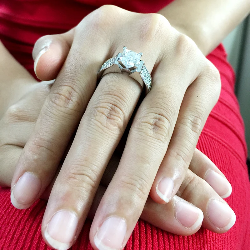 2 Carat 7.5mm Cushion Cut HI Color Princess Moissanite Engagement&Wedding Lab Diamond Ring Double Halo Ring in Silver Or 10K
2 Carat 7.5mm Cushion Cut HI Color Princess Moissanite Engagement&Wedding Lab Diamond Ring Double Halo Ring in Silver Or 10K
