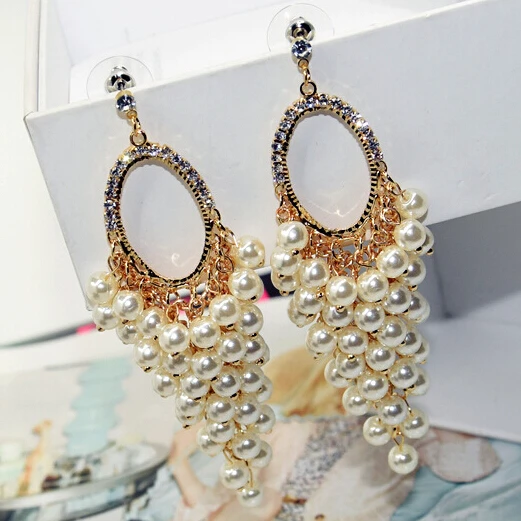 New earing Party Amazing Elegant Woman Long Statement Earrings Simulated Pearl Drop Earrings Factory Wholesale
New earing Party Amazing Elegant Woman Long Statement Earrings Simulated Pearl Drop Earrings Factory Wholesale