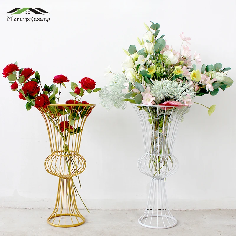 2Pcs/Lot Flower Vases Floor Metal Vase Plant Dried Floral Holder Flower Pot Road Lead for Home/Wedding Corridor Decoration G098
2Pcs/Lot Flower Vases Floor Metal Vase Plant Dried Floral Holder Flower Pot Road Lead for Home/Wedding Corridor Decoration G098