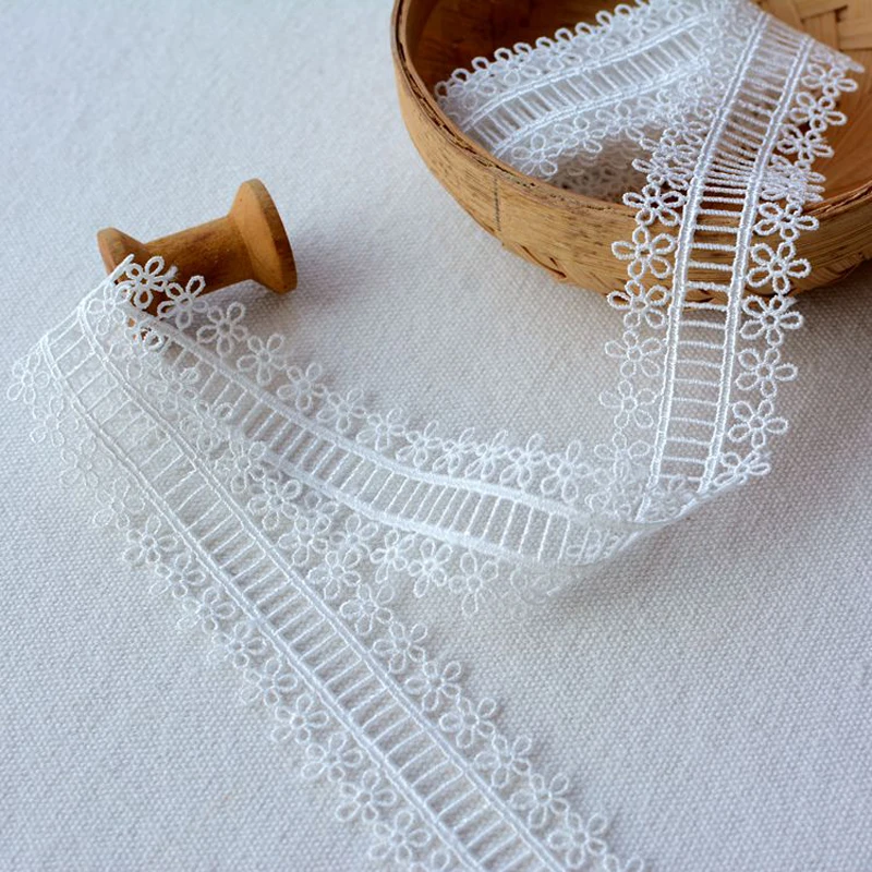13yards Wide 3cm Black white Water soluble lace fabric lace trim ribbons DIY necklace collar curtain dress Clothing accessories
13yards Wide 3cm Black white Water soluble lace fabric lace trim ribbons DIY necklace collar curtain dress Clothing accessories