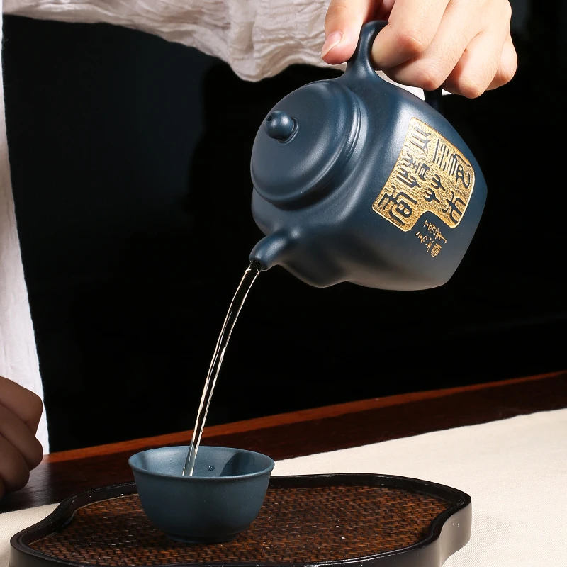 330ml Yixing Zisha Purple Clay Bamboo Leaves Tea Pot Kung Fu Tea Sets Green Mud Famous Pure All Handmade Teapot Outline In Gold
330ml Yixing Zisha Purple Clay Bamboo Leaves Tea Pot Kung Fu Tea Sets Green Mud Famous Pure All Handmade Teapot Outline In Gold