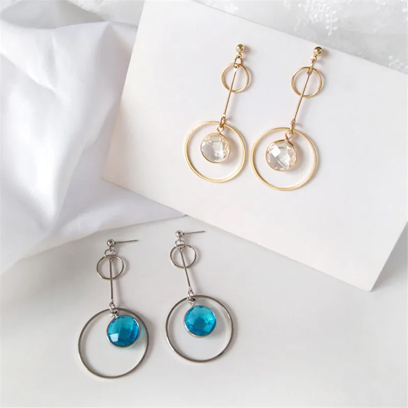 Fashion woman stud earrings Geometric circle long golden earrings dream beautiful transparent blue resin earrings for women
Fashion woman stud earrings Geometric circle long golden earrings dream beautiful transparent blue resin earrings for women