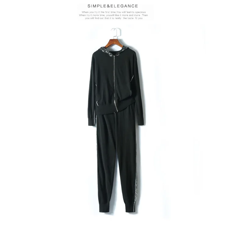 Tracksuits 2018 Winter New Fashion Women's Wool Suit Hooded Knit Sweater + Casual Pants Sequins Two-piece Cashmere Suit Female
Tracksuits 2018 Winter New Fashion Women's Wool Suit Hooded Knit Sweater + Casual Pants Sequins Two-piece Cashmere Suit Female