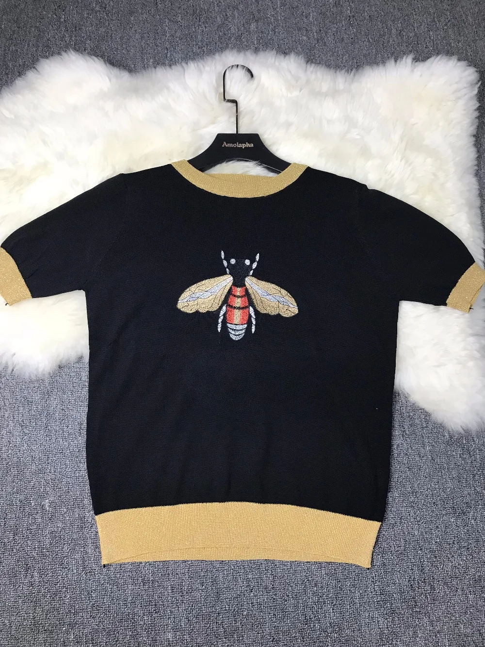 Amolapha Women Bee Embroidery Knit T-shirts Short Sleeve Crewneck Sweater Summer Woman Casual Loose Tshirt Tops
Amolapha Women Bee Embroidery Knit T-shirts Short Sleeve Crewneck Sweater Summer Woman Casual Loose Tshirt Tops