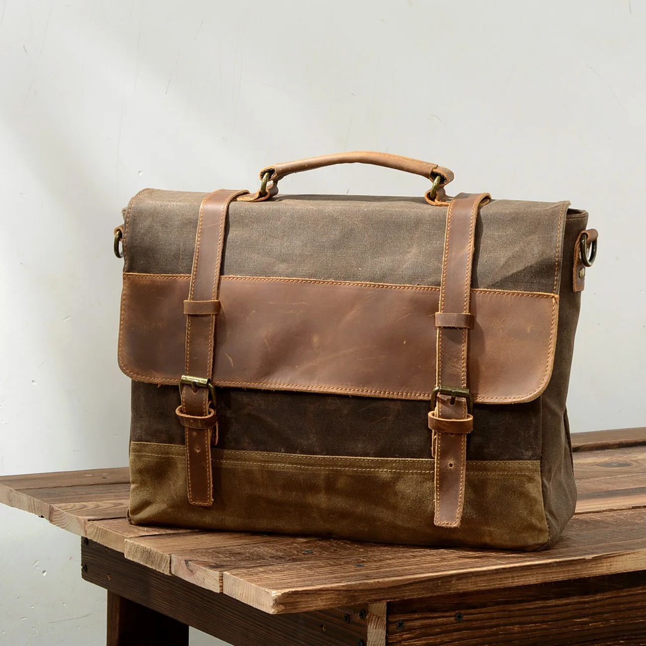 Men Vintage Waxed Canvas messenger bag crazy horse leather soft man travel bags retro school bag hasp military style handbag
Men Vintage Waxed Canvas messenger bag crazy horse leather soft man travel bags retro school bag hasp military style handbag