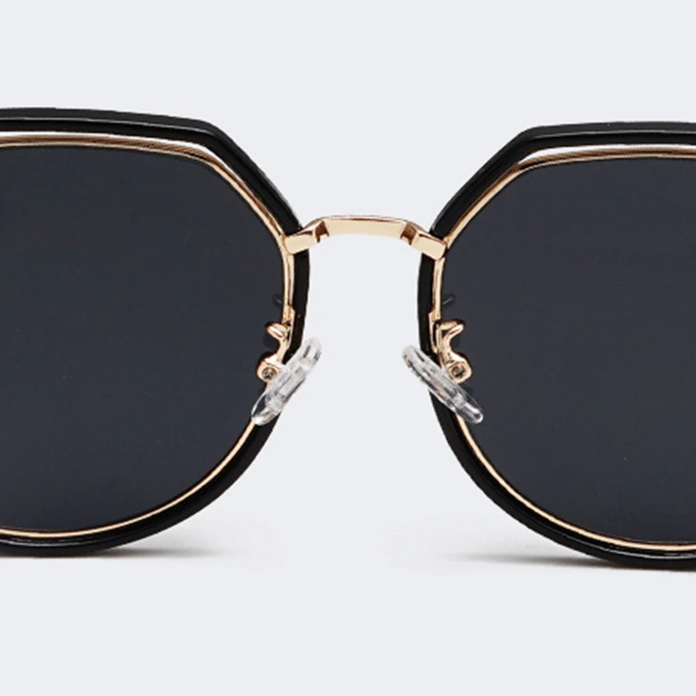 2019 Summer Style Double-layer Frame Retro Fashion Personality Sunglasses Simple One Lens Sun Glasses Shopping Party
2019 Summer Style Double-layer Frame Retro Fashion Personality Sunglasses Simple One Lens Sun Glasses Shopping Party