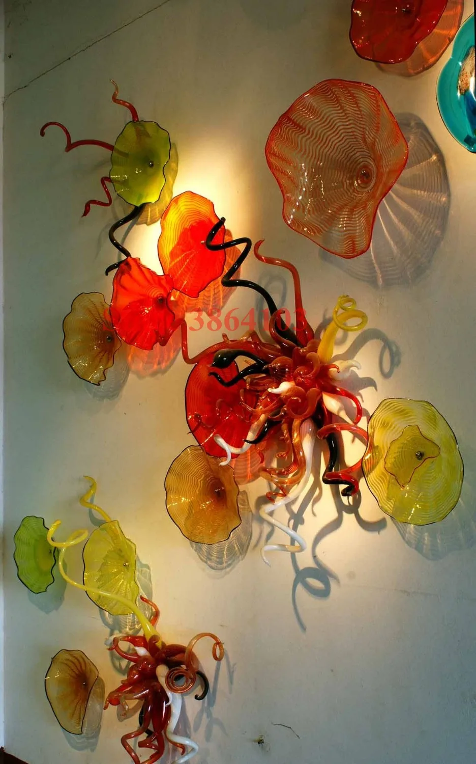 100% Mouth Blown Borosilicate Murano Glass Plates Mixed With Murano Glass Pipes
100% Mouth Blown Borosilicate Murano Glass Plates Mixed With Murano Glass Pipes