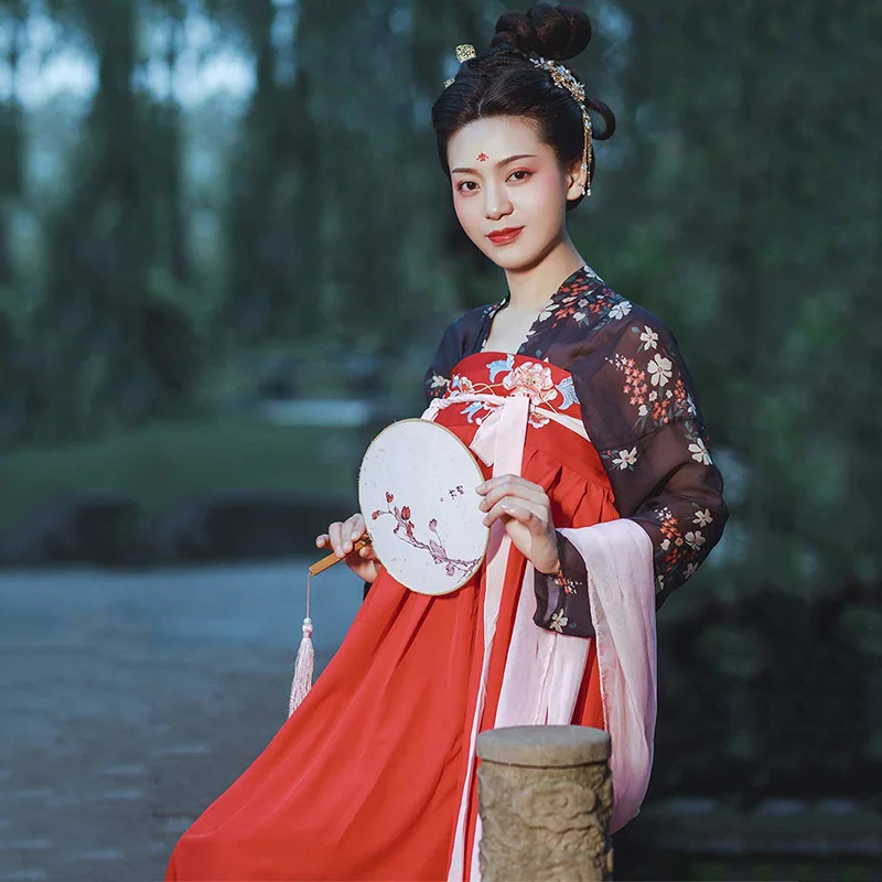 Женский костюм для традиционных танцев Hanfu для выступлений на сцене, наряд для китайского фестиваля, сказочное платье, одежда в восточном ст...
Женский костюм для традиционных танцев Hanfu для выступлений на сцене, наряд для китайского фестиваля, сказочное платье, одежда в восточном ст...