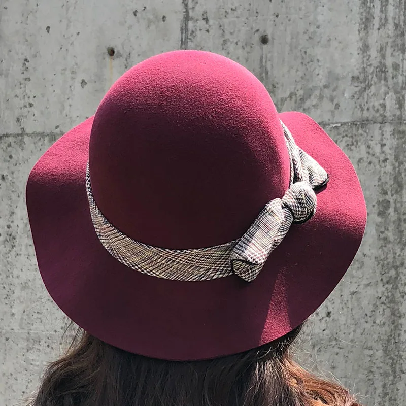 BINGYUANHAOXUAN 2018 New Fashion Fedoras Women's Jazz Hat Dome Butterfly 100% Wool Cap elegant Casual Hat
BINGYUANHAOXUAN 2018 New Fashion Fedoras Women's Jazz Hat Dome Butterfly 100% Wool Cap elegant Casual Hat