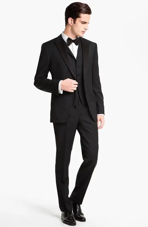 Black 3 Pieces Best Man Groomsmen Suit Formal Groom Tuxedos Business Party Suit C147
Black 3 Pieces Best Man Groomsmen Suit Formal Groom Tuxedos Business Party Suit C147