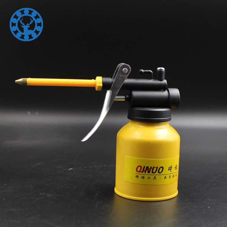 

HOT 1Pc Oiler Pump Hose Machine Oil Pot Grease Spray Gun Paint Cans Repair Hand Tool High Pressure Airbrush Chrome Body 250G