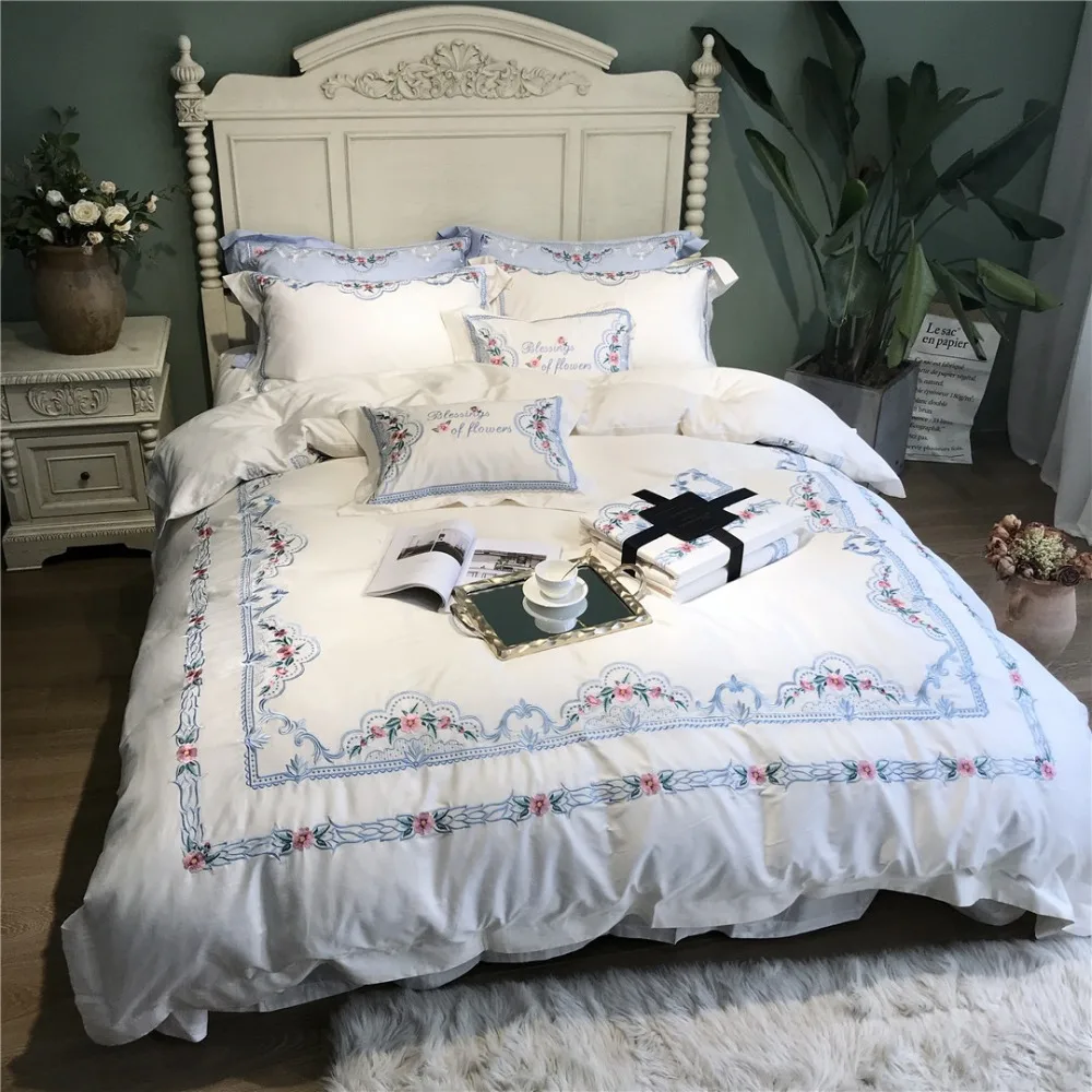 Luxury White 80S Egyptian cotton Embroidery Royal Bedding sets Queen King Wedding Duvet cover Bed sheet set Pillowcases 4/6pcs
Luxury White 80S Egyptian cotton Embroidery Royal Bedding sets Queen King Wedding Duvet cover Bed sheet set Pillowcases 4/6pcs