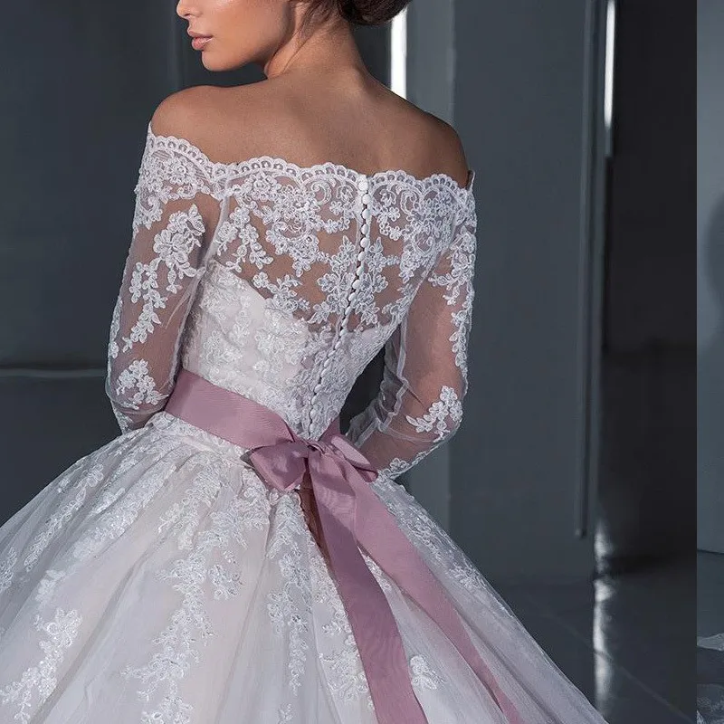 Vintage Long Sleeves Lace For Wedding 2020 Modest Appliques Off The Shoulder Bride Dresses Weding Gowns robe de mariage
Vintage Long Sleeves Lace For Wedding 2020 Modest Appliques Off The Shoulder Bride Dresses Weding Gowns robe de mariage