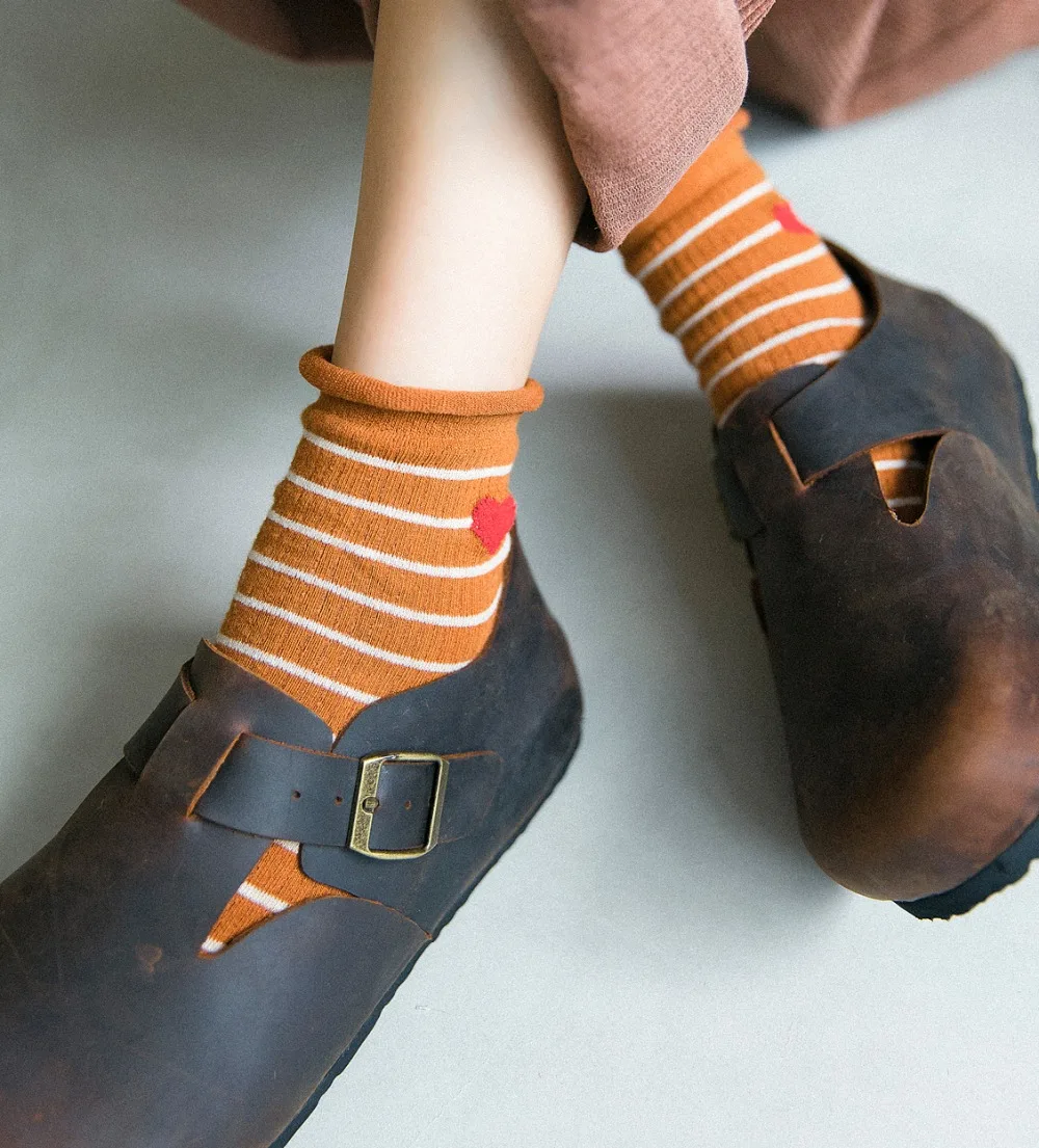 5Pairs/Lot Women Cotton Fashion Autumn Winter Short Heart Embroidery Japanese Striped Loose Curve Rib Heap Crew Casual Socks
5Pairs/Lot Women Cotton Fashion Autumn Winter Short Heart Embroidery Japanese Striped Loose Curve Rib Heap Crew Casual Socks