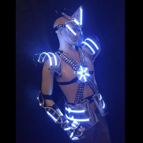 Led Luminous Ballroom Male Costume With illuminate Mask DJ Nightclub Party Clothes For Stage Show Party Supplies
Led Luminous Ballroom Male Costume With illuminate Mask DJ Nightclub Party Clothes For Stage Show Party Supplies