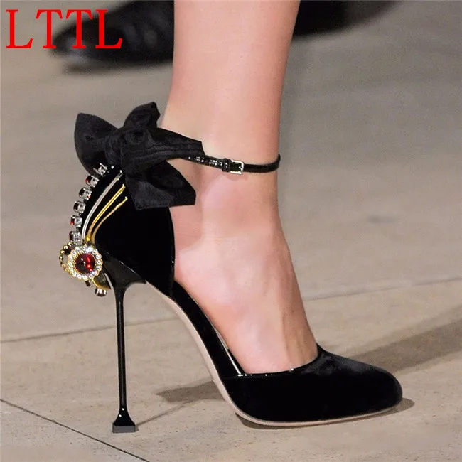 2017 Early Spring Fashion Flower Bowtie Red Diamond Thin High Heels Women Pumps T-Show Cover Heels One-line Shoes Woman Summer
2017 Early Spring Fashion Flower Bowtie Red Diamond Thin High Heels Women Pumps T-Show Cover Heels One-line Shoes Woman Summer