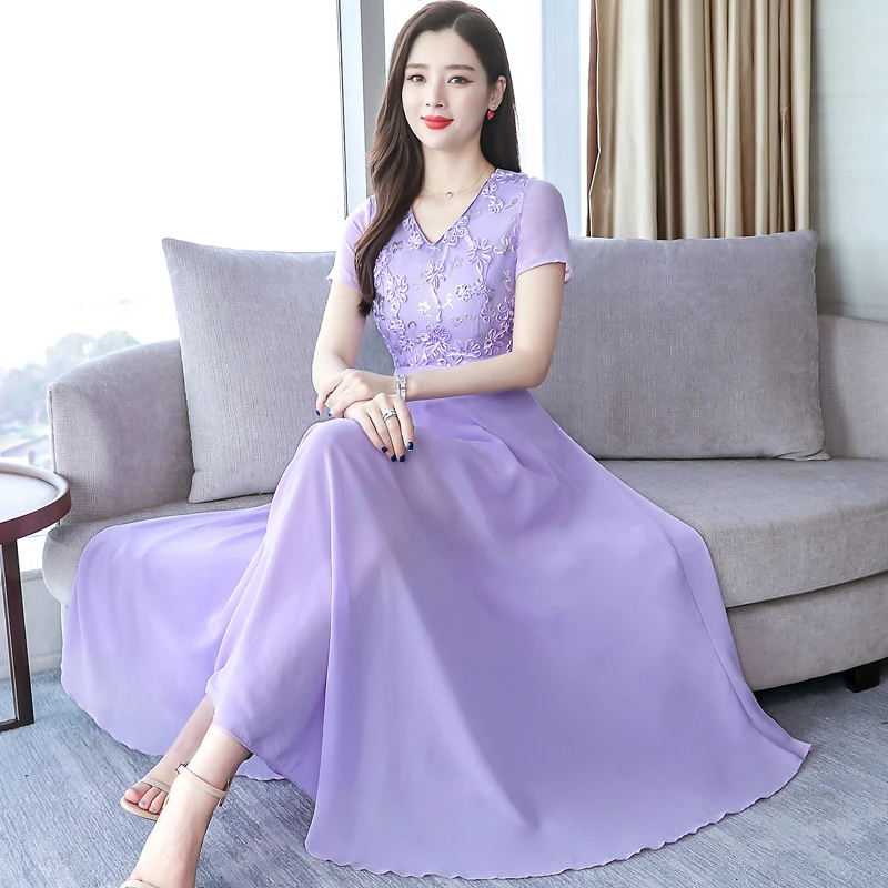 2019 Summer Women Short-Sleeved Chiffon Embroidered Dress Female New Slim A-line Long Dress V-neck Large Swing Dress Vestidos
2019 Summer Women Short-Sleeved Chiffon Embroidered Dress Female New Slim A-line Long Dress V-neck Large Swing Dress Vestidos