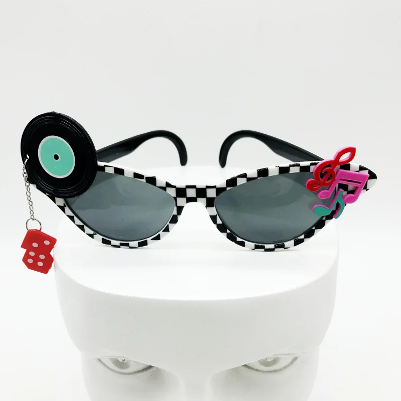6 Pair/lot 80s 90s Costume Punk Sunglasses Vintage Cateye SunGlasses for Music Festival DJ Accessories with Pendant
6 Pair/lot 80s 90s Costume Punk Sunglasses Vintage Cateye SunGlasses for Music Festival DJ Accessories with Pendant