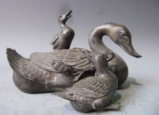song voge gem S0242 Chinese exclusive pure bronze Copper mother three Ducks Statue
song voge gem S0242 Chinese exclusive pure bronze Copper mother three Ducks Statue