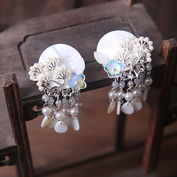 Ancient style Hanfu hairpin headdress classical retro small hairpin clip pearl shell accessories
Ancient style Hanfu hairpin headdress classical retro small hairpin clip pearl shell accessories