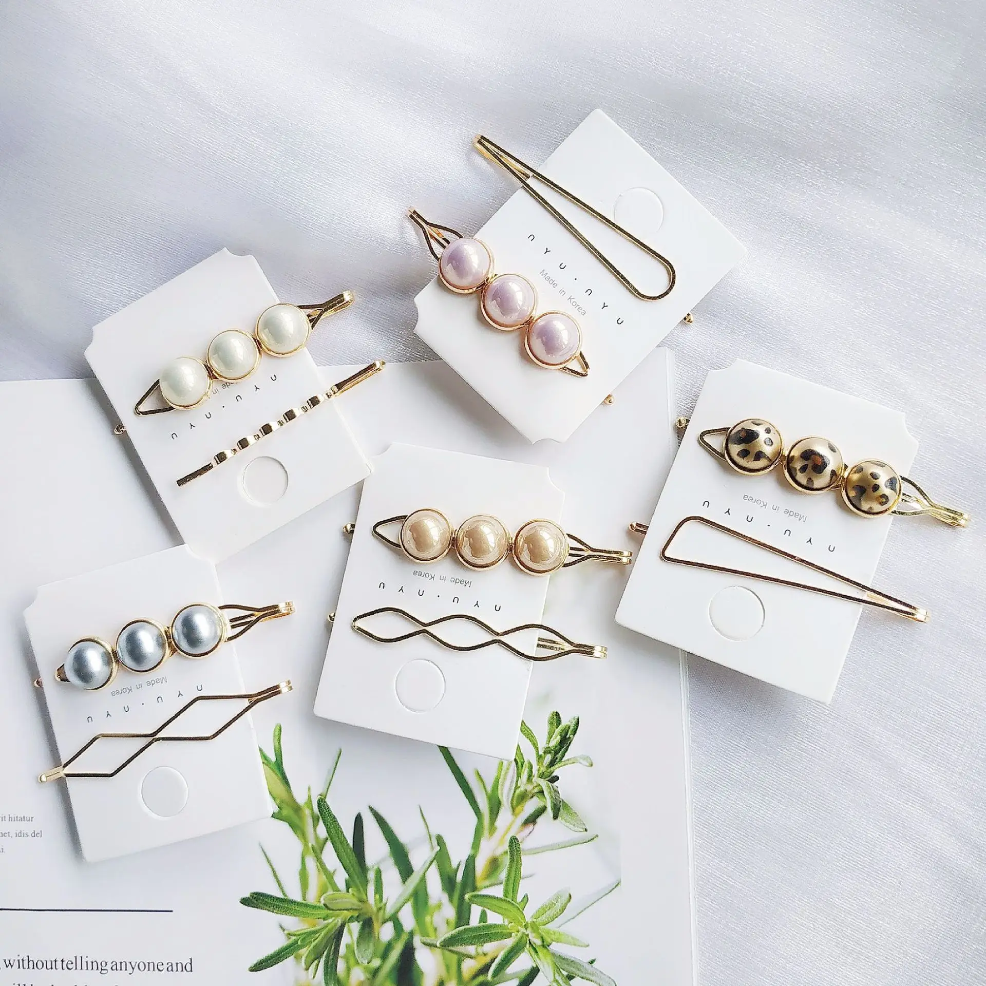 Fashion girl simple hairpin with the hairpin European and American personality pearl Liu seaside clip Headwear Accessories
Fashion girl simple hairpin with the hairpin European and American personality pearl Liu seaside clip Headwear Accessories