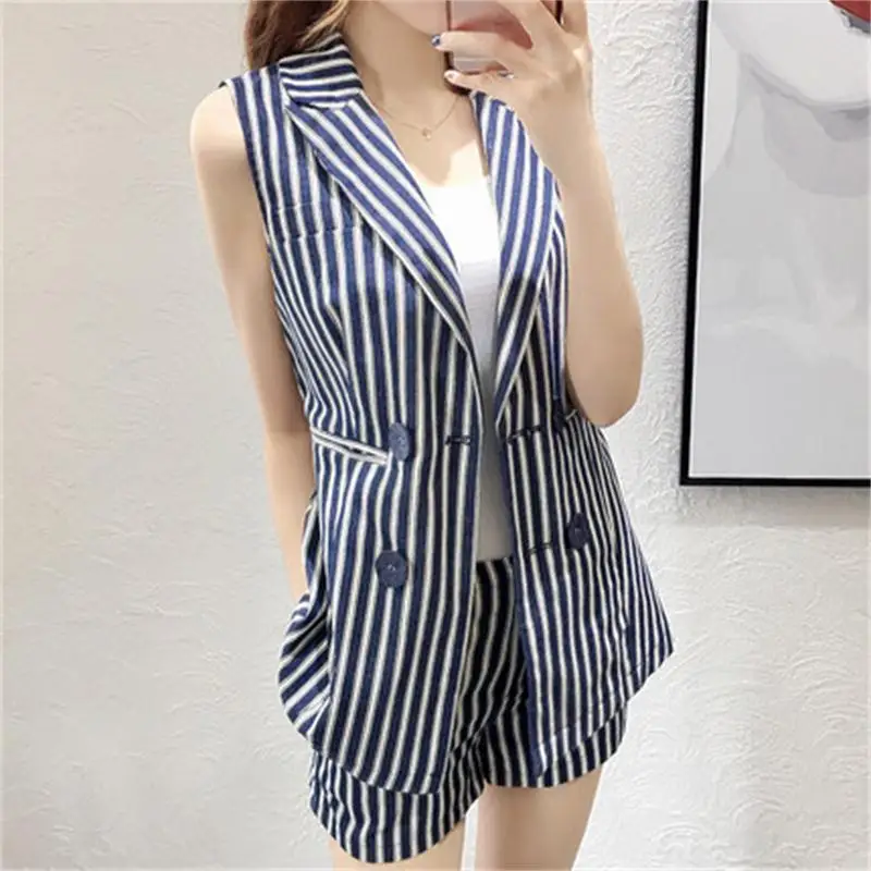 Fashion Striped suit Women New summer women's small fragrance sleeveless suit casual fashion two-piece suit women
Fashion Striped suit Women New summer women's small fragrance sleeveless suit casual fashion two-piece suit women
