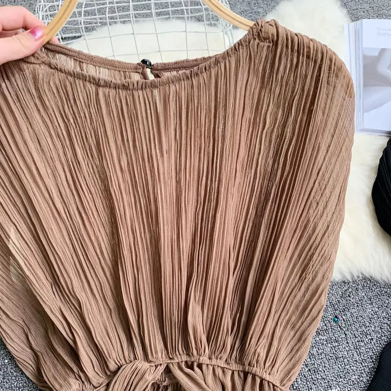 Runway Designer 2019 Summer Women Blouse Elegant Chiffon Brown Black White Pleated Blusas Irregular Ruffles Casual Chic Tops
Runway Designer 2019 Summer Women Blouse Elegant Chiffon Brown Black White Pleated Blusas Irregular Ruffles Casual Chic Tops