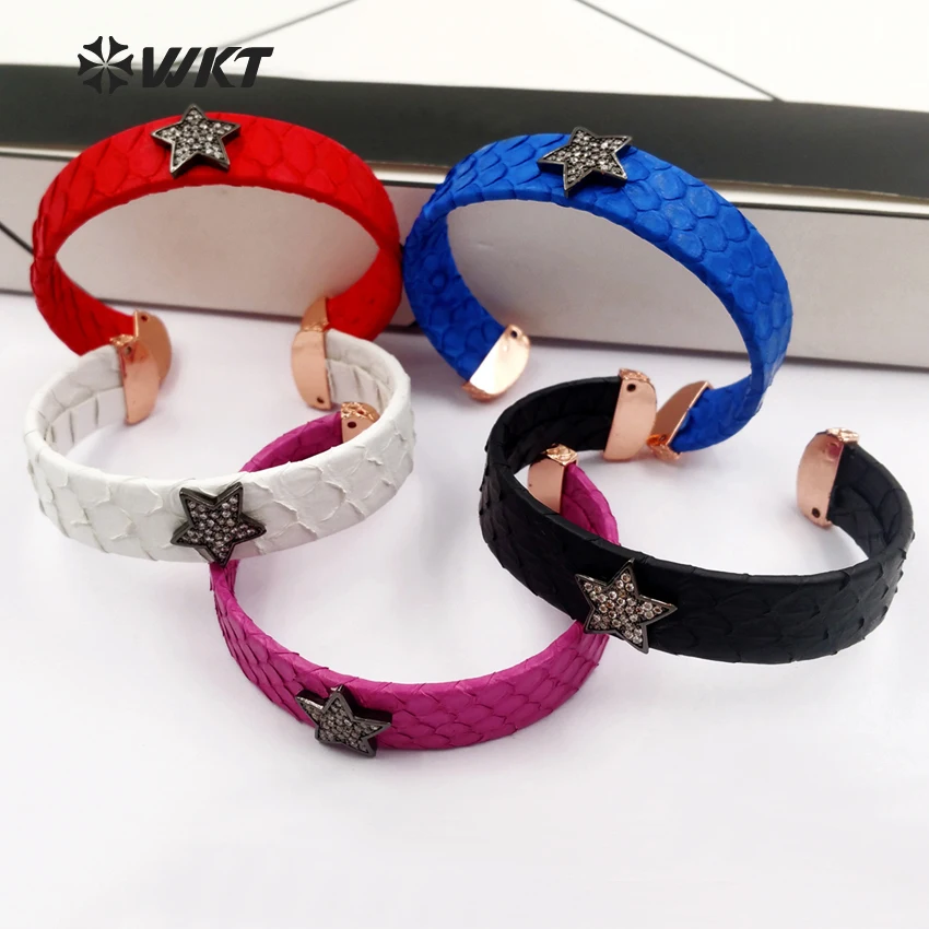 WT-B396 New Arrival Simple style Round Shape Bangle With CZ Micro Pave In High Quality Colorful Genuine Leather Cuff Bangle
WT-B396 New Arrival Simple style Round Shape Bangle With CZ Micro Pave In High Quality Colorful Genuine Leather Cuff Bangle