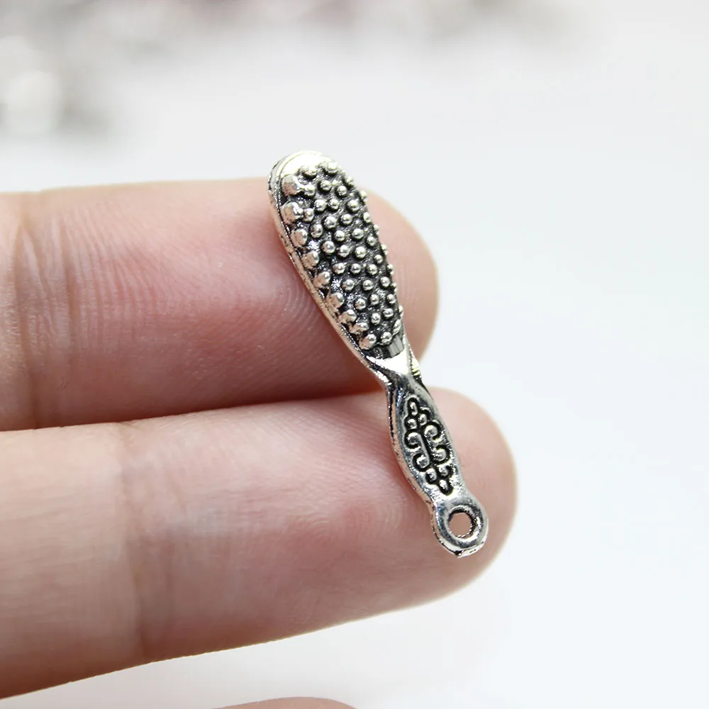 Yamily 25pcs/ 20mm x 5mm Hairbrush Charms Antique Silver Tone Double-Sided Hair Brush charm pendant
Yamily 25pcs/ 20mm x 5mm Hairbrush Charms Antique Silver Tone Double-Sided Hair Brush charm pendant