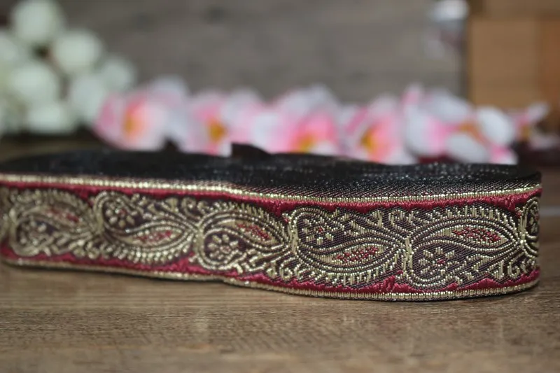 10yards/lots Woven Jacquard Ribbon 2.5cm red background gold Geometric pattern IS-3101
10yards/lots Woven Jacquard Ribbon 2.5cm red background gold Geometric pattern IS-3101