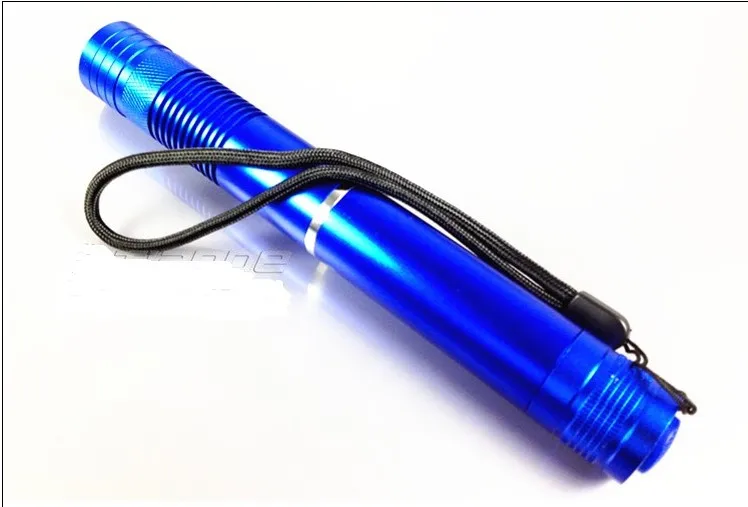 High Power Military Blue laser pointer 200000m 200W 450nm LED Flashlight Light Burning Match/paper/black/burn cigarettes Hunting
High Power Military Blue laser pointer 200000m 200W 450nm LED Flashlight Light Burning Match/paper/black/burn cigarettes Hunting