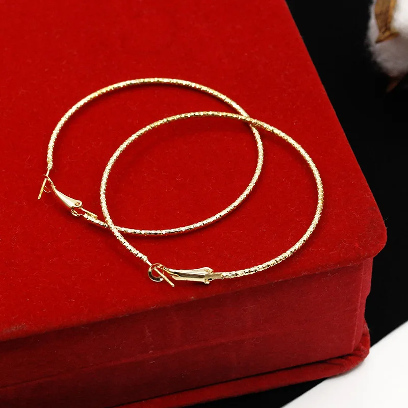 Женские большие серьги-кольца золотого и серебряного цвета Простые Модные