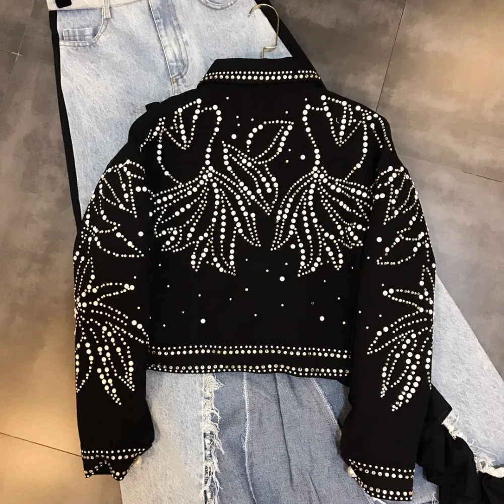 European Runway Designer High-end Diamonds Leaf Jacket Women 2018 Autumn Fashion Black Coat Outwear
European Runway Designer High-end Diamonds Leaf Jacket Women 2018 Autumn Fashion Black Coat Outwear