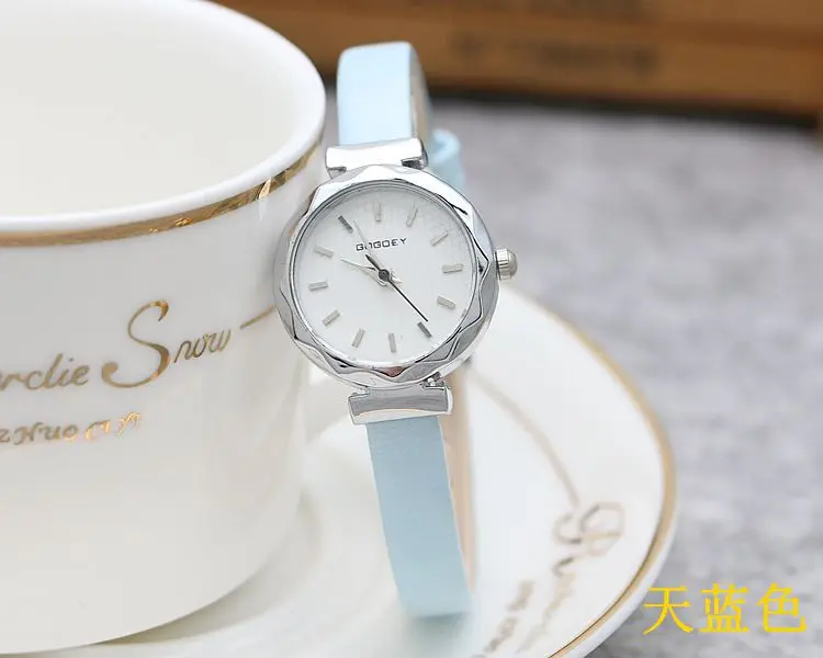 New Fashion Gogoey Brand Silver Case Leather Watches Women ladies casual dress quartz wristwatch reloj mujer go153
New Fashion Gogoey Brand Silver Case Leather Watches Women ladies casual dress quartz wristwatch reloj mujer go153